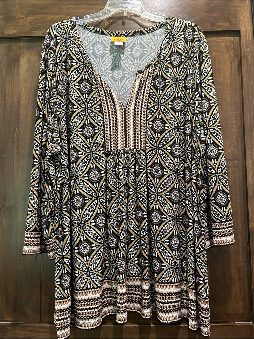 M367 Ruby Rd. Geometric Print V-Neck Tunic in Black, Tan & Cream Sz 3X
